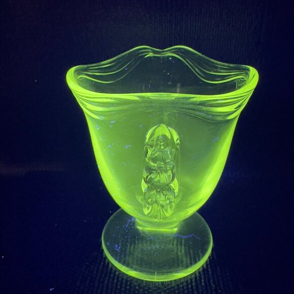 1930s Fostoria Coronet Clear Glass Creamer Small Pitcher Manganese 365nm UV Glow - Picture 3 of 12